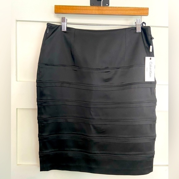 CALVIN Klein Silky Black Pencil Skirt with ruffles Size L - Picture 1 of 8